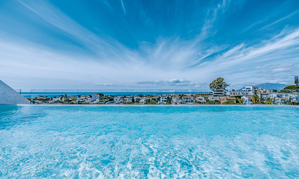 Villa boutique en venta con piscina infinita y vistas panorámicas al mar en Nueva Andalucia, Marbella 59720