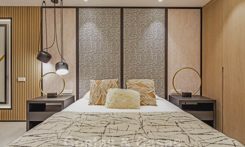 Villa boutique en venta con piscina infinita y vistas panorámicas al mar en Nueva Andalucia, Marbella 59724