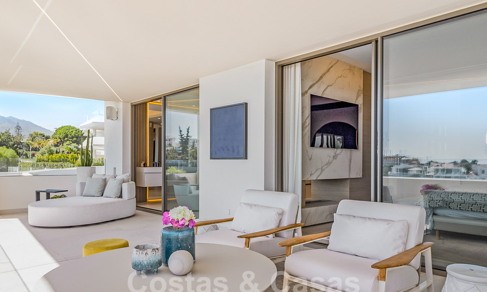 Villa boutique en venta con piscina infinita y vistas panorámicas al mar en Nueva Andalucia, Marbella 59726