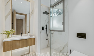 Villa boutique en venta con piscina infinita y vistas panorámicas al mar en Nueva Andalucia, Marbella 59735 