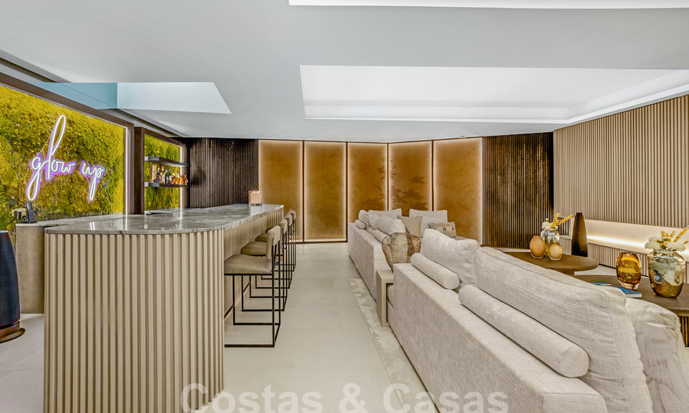 Villa boutique en venta con piscina infinita y vistas panorámicas al mar en Nueva Andalucia, Marbella 59737