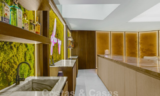 Villa boutique en venta con piscina infinita y vistas panorámicas al mar en Nueva Andalucia, Marbella 59738 