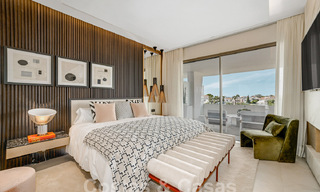 Villa boutique en venta con piscina infinita y vistas panorámicas al mar en Nueva Andalucia, Marbella 59745 