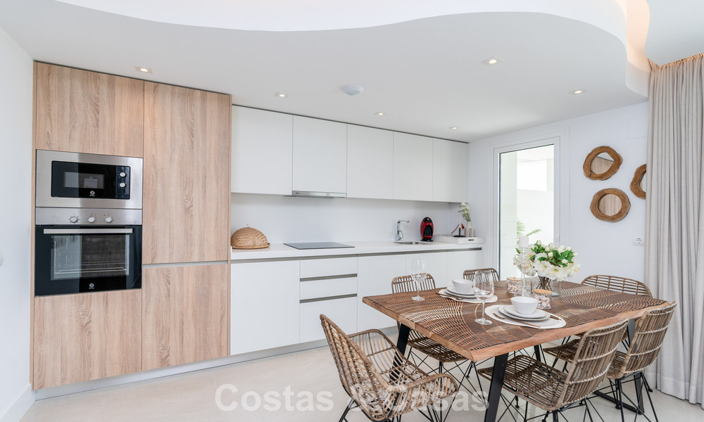 Exclusiva promoción de nuevos apartamentos en primera línea de golf en venta en San Roque, Costa del Sol 60267