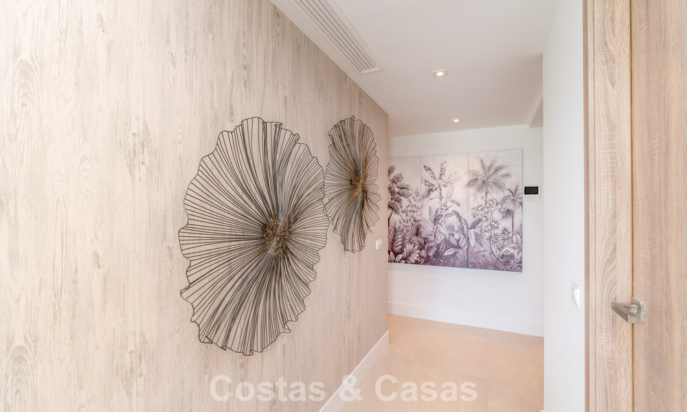 Exclusiva promoción de nuevos apartamentos en primera línea de golf en venta en San Roque, Costa del Sol 60276