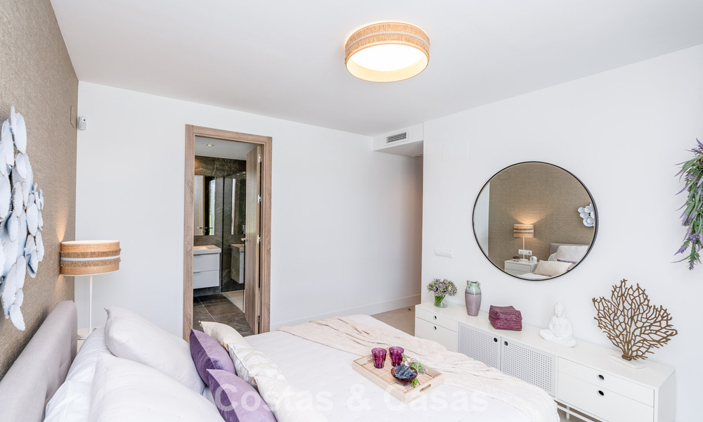 Exclusiva promoción de nuevos apartamentos en primera línea de golf en venta en San Roque, Costa del Sol 60281