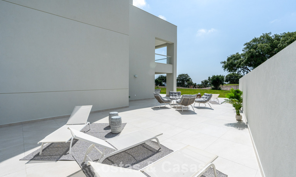 Exclusiva promoción de nuevos apartamentos en primera línea de golf en venta en San Roque, Costa del Sol 60285