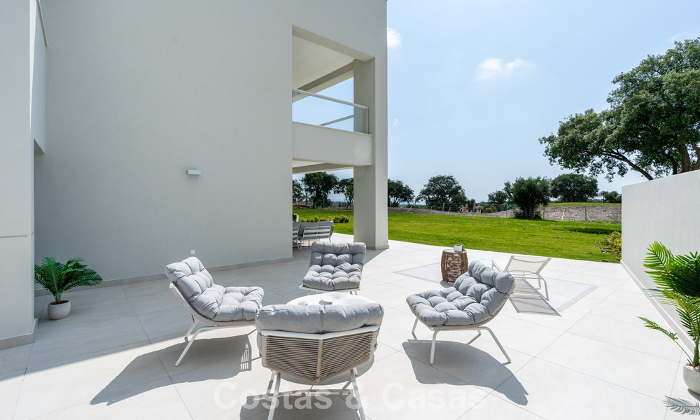 Exclusiva promoción de nuevos apartamentos en primera línea de golf en venta en San Roque, Costa del Sol 60286