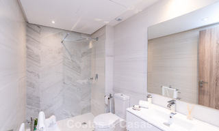 Exclusiva promoción de nuevos apartamentos en primera línea de golf en venta en San Roque, Costa del Sol 60301 