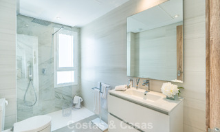 Exclusiva promoción de nuevos apartamentos en primera línea de golf en venta en San Roque, Costa del Sol 60312 