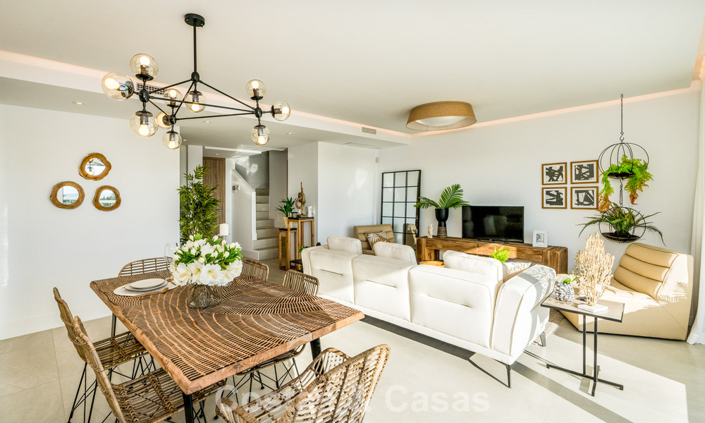 Exclusiva promoción de nuevos apartamentos en primera línea de golf en venta en San Roque, Costa del Sol 60319