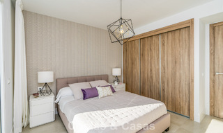 Exclusiva promoción de nuevos apartamentos en primera línea de golf en venta en San Roque, Costa del Sol 60322 