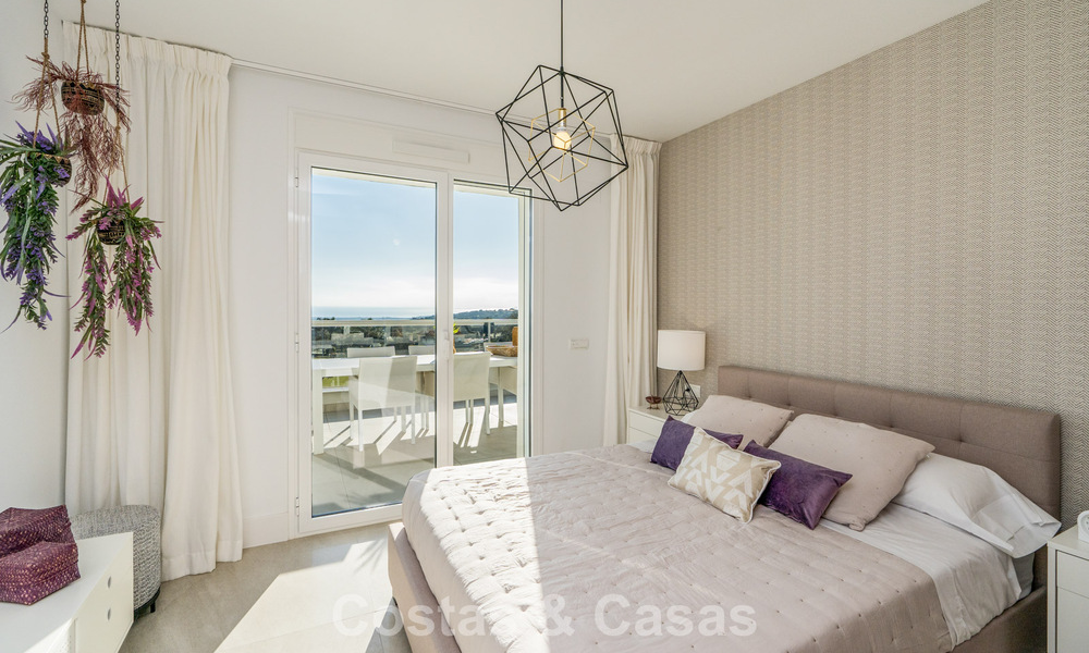 Exclusiva promoción de nuevos apartamentos en primera línea de golf en venta en San Roque, Costa del Sol 60323