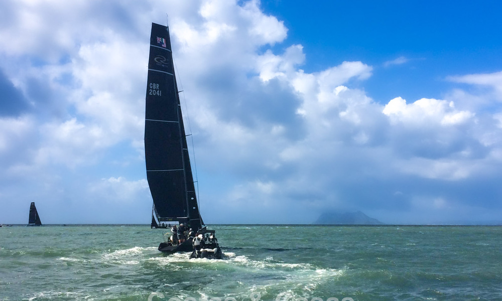 Exclusiva promoción de nuevos apartamentos en primera línea de golf en venta en San Roque, Costa del Sol 60353