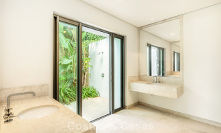 Villa de lujo contemporánea en venta en un resort de golf de primera línea en la Costa del Sol 60432 
