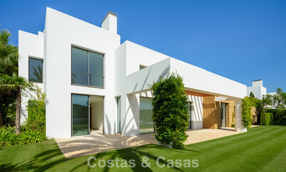 Villa de lujo contemporánea en venta en un resort de golf de primera línea en la Costa del Sol 60443