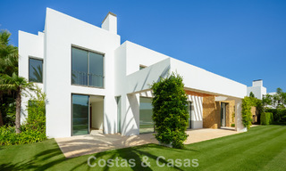 Villa de lujo contemporánea en venta en un resort de golf de primera línea en la Costa del Sol 60443 