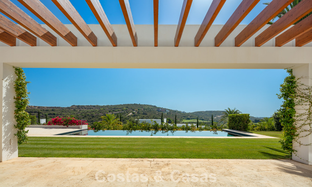 Villa de lujo contemporánea en venta en un resort de golf de primera línea en la Costa del Sol 60446