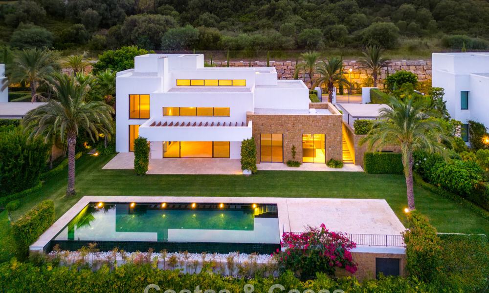 Villa de lujo contemporánea en venta en un resort de golf de primera línea en la Costa del Sol 60452