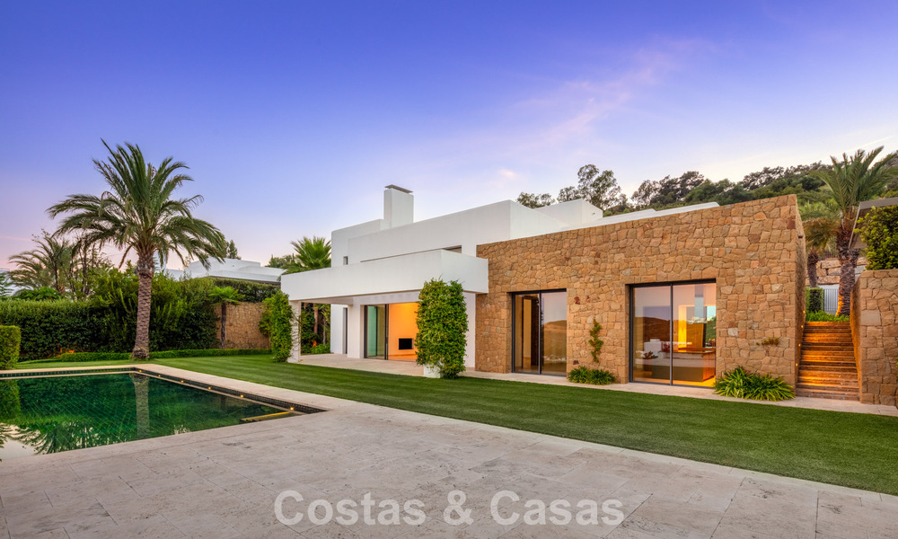 Villa de lujo contemporánea en venta en un resort de golf de primera línea en la Costa del Sol 60455