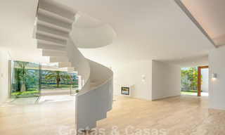 Villa majestuosa de diseño en venta en un campo de golf de 5 estrellas en la Costa del Sol 60115 