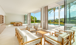 Sofisticada villa de lujo en venta junto a un galardonado campo de golf en la Costa del Sol 60151 