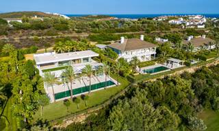 Sofisticada villa de lujo en venta junto a un galardonado campo de golf en la Costa del Sol 60156 