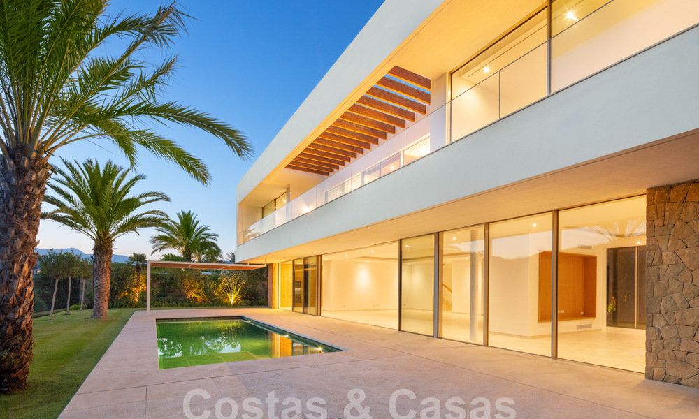 Impresionante villa de lujo de diseño en venta en un complejo de golf superior en la Costa del Sol 60165