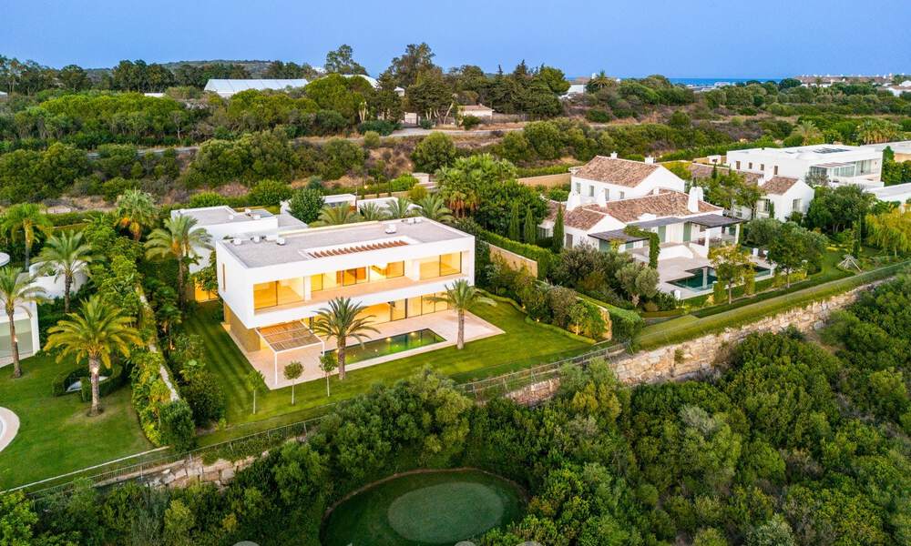 Impresionante villa de lujo de diseño en venta en un complejo de golf superior en la Costa del Sol 60170