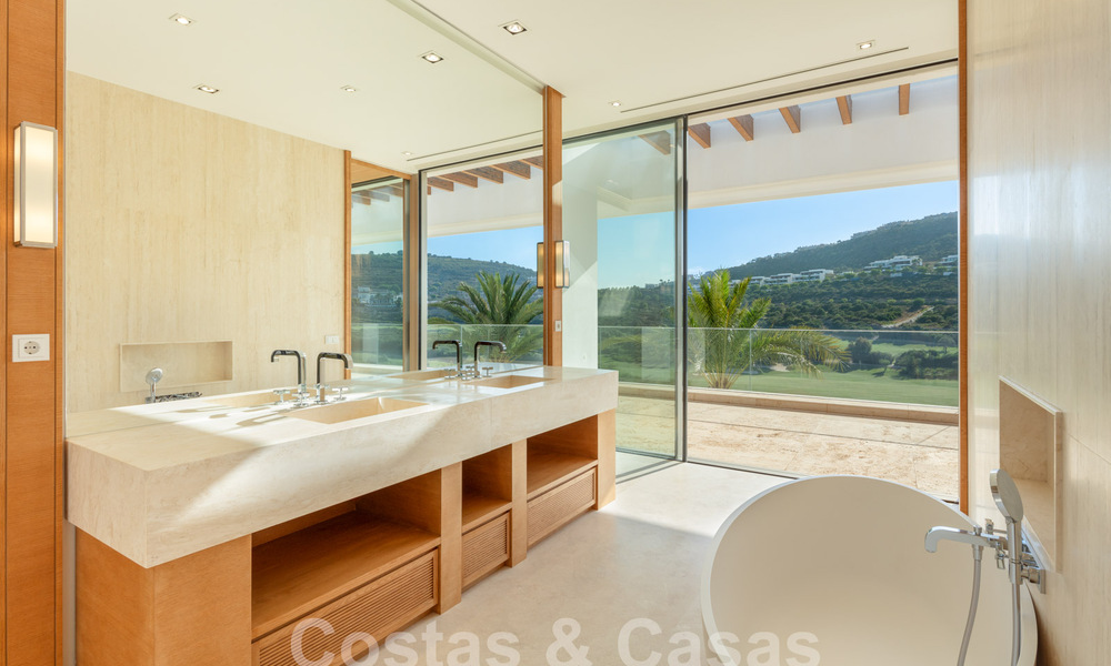 Impresionante villa de lujo de diseño en venta en un complejo de golf superior en la Costa del Sol 60176