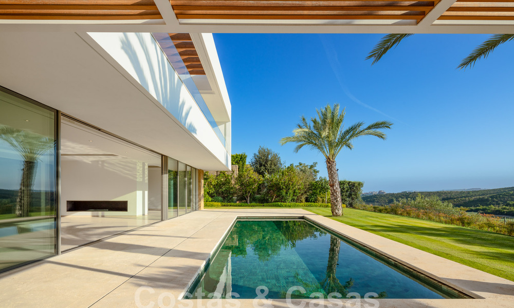 Impresionante villa de lujo de diseño en venta en un complejo de golf superior en la Costa del Sol 60187