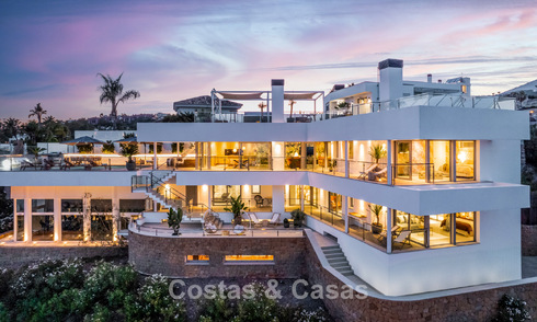 Sofisticada villa de lujo en venta en exclusivo resort de golf con vistas panorámicas en La Quinta, Marbella - Benahavis 60412