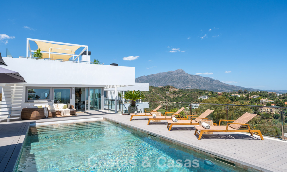 Sofisticada villa de lujo en venta en exclusivo resort de golf con vistas panorámicas en La Quinta, Marbella - Benahavis 60416
