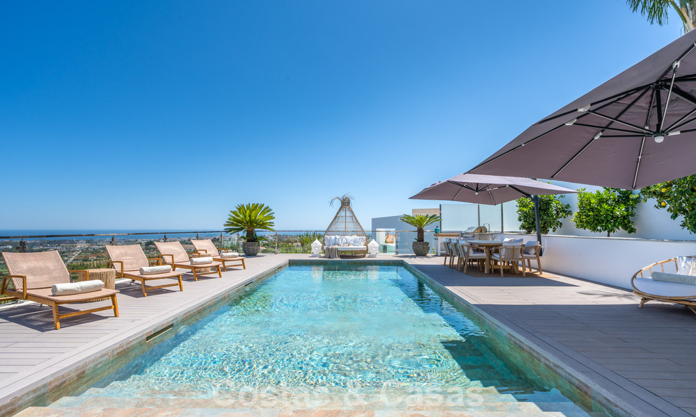Sofisticada villa de lujo en venta en exclusivo resort de golf con vistas panorámicas en La Quinta, Marbella - Benahavis 60417