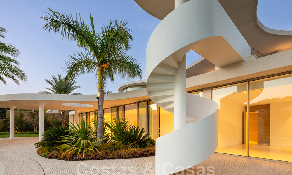 Extravagante villa de diseño en venta, en un destacado resort de golf de la Costa del Sol 60193