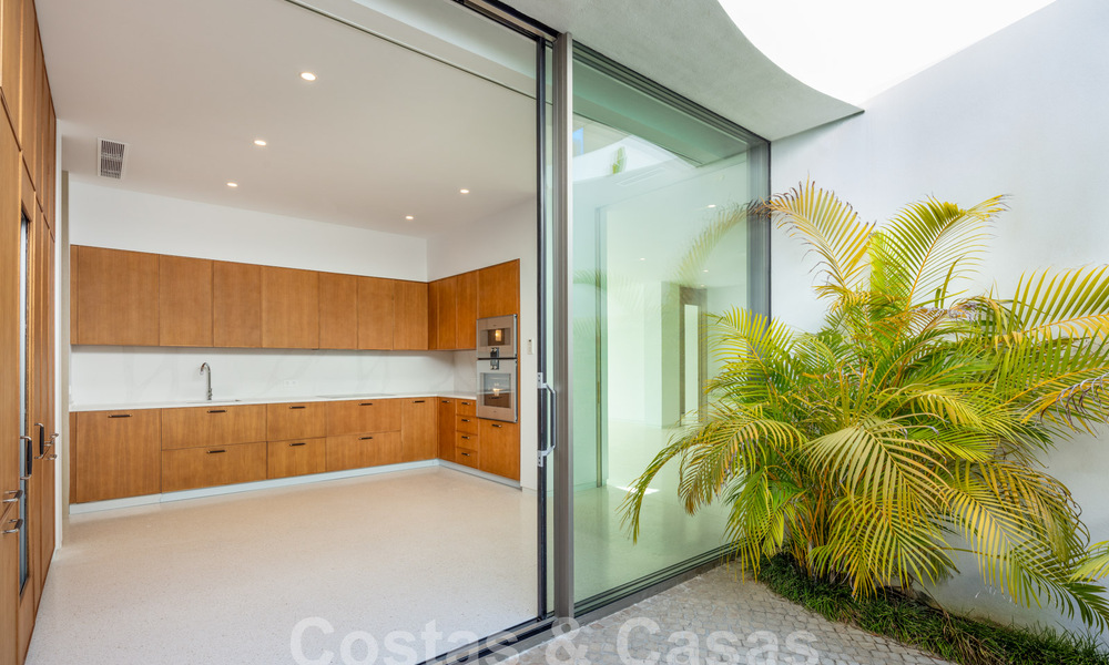 Extravagante villa de diseño en venta, en un destacado resort de golf de la Costa del Sol 60204