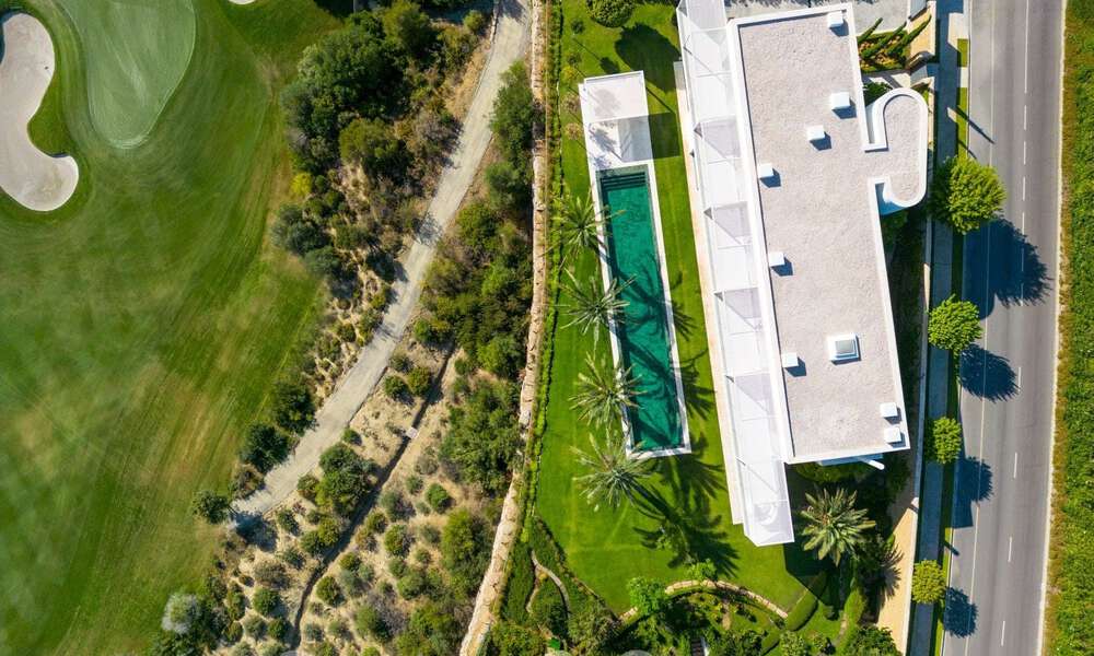 Majestuosa villa de diseño en venta en un campo de golf de 5 estrellas en la Costa del Sol 60241