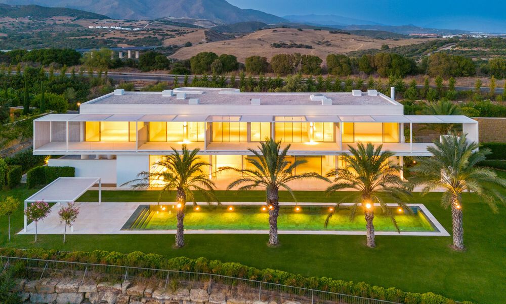 Majestuosa villa de diseño en venta en un campo de golf de 5 estrellas en la Costa del Sol 60242