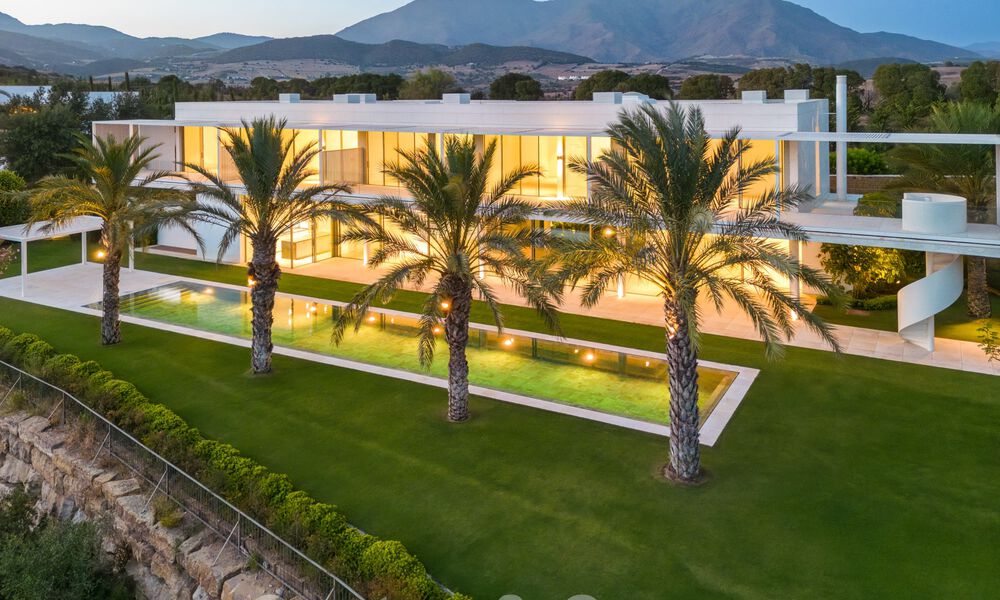 Majestuosa villa de diseño en venta en un campo de golf de 5 estrellas en la Costa del Sol 60243