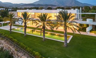 Majestuosa villa de diseño en venta en un campo de golf de 5 estrellas en la Costa del Sol 60243 