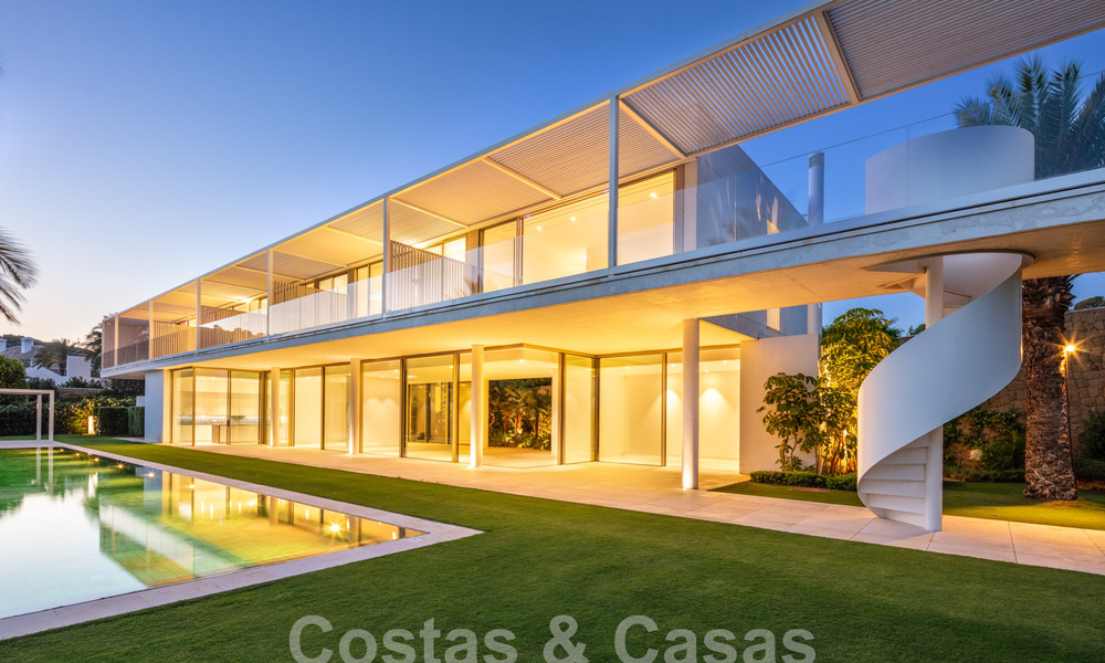 Majestuosa villa de diseño en venta en un campo de golf de 5 estrellas en la Costa del Sol 60247