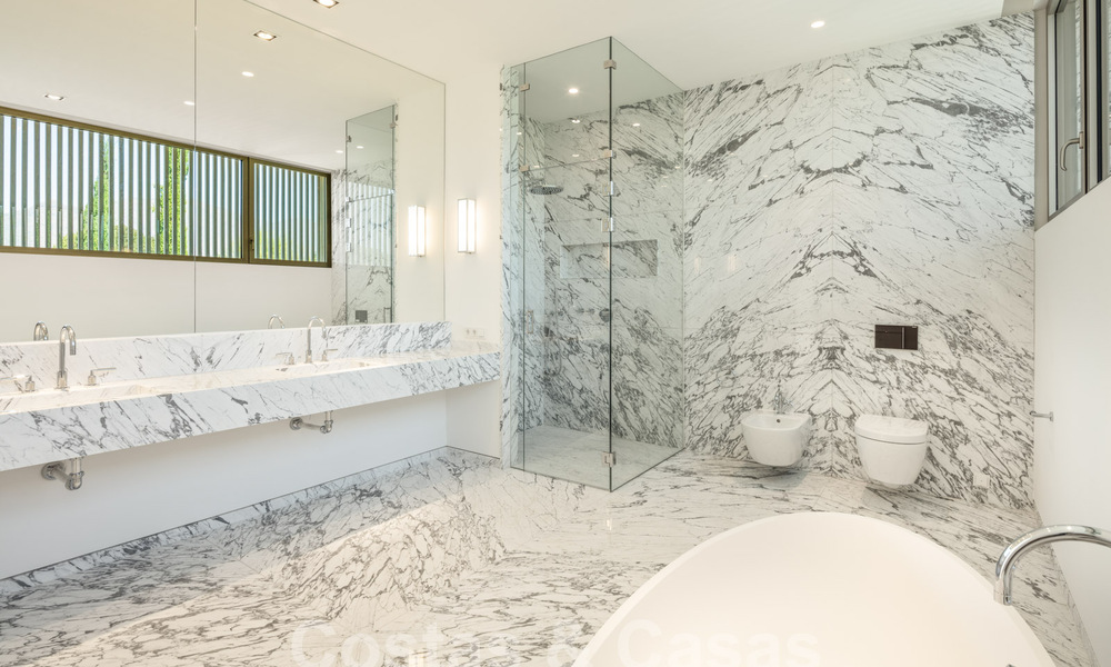 Majestuosa villa de diseño en venta en un campo de golf de 5 estrellas en la Costa del Sol 60249