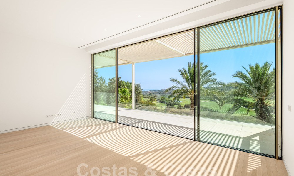 Majestuosa villa de diseño en venta en un campo de golf de 5 estrellas en la Costa del Sol 60256