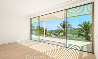 Majestuosa villa de diseño en venta en un campo de golf de 5 estrellas en la Costa del Sol 60256 