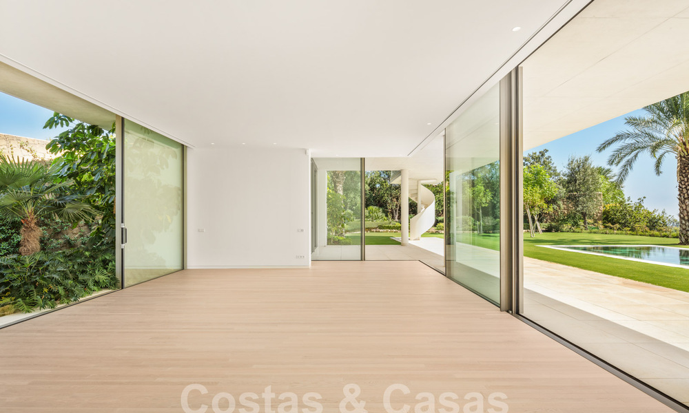 Majestuosa villa de diseño en venta en un campo de golf de 5 estrellas en la Costa del Sol 60259