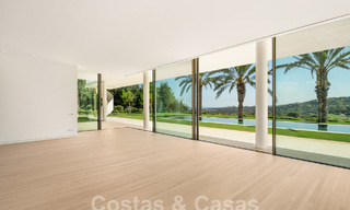 Majestuosa villa de diseño en venta en un campo de golf de 5 estrellas en la Costa del Sol 60260 