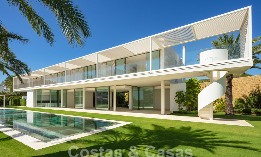 Majestuosa villa de diseño en venta en un campo de golf de 5 estrellas en la Costa del Sol 60262