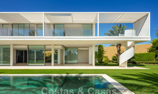 Majestuosa villa de diseño en venta en un campo de golf de 5 estrellas en la Costa del Sol 60263 