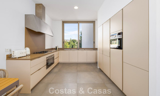 Villa de lujo contemporáneo en venta, en primera línea de golf de 5 estrellas en Marbella - Benahavis 60461 