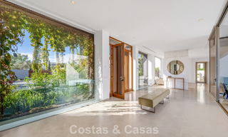 Villa de lujo contemporáneo en venta, en primera línea de golf de 5 estrellas en Marbella - Benahavis 60462 